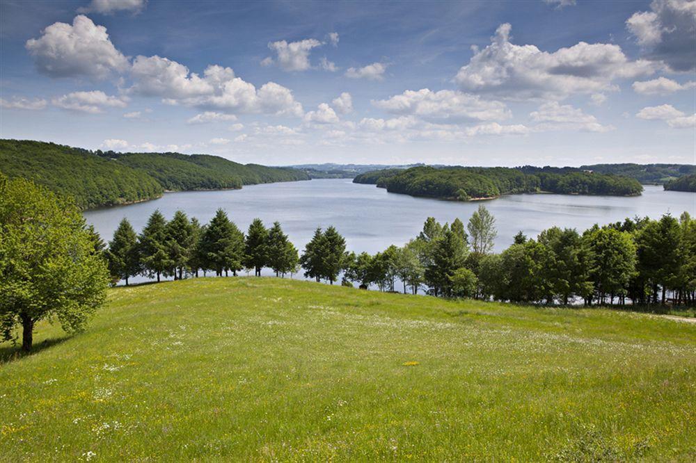 Hotel Du Lac Lacapelle-Viescamp ภายนอก รูปภาพ